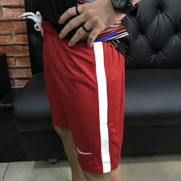 Calção Liverpool Home 2021 Nike - Imagem 3