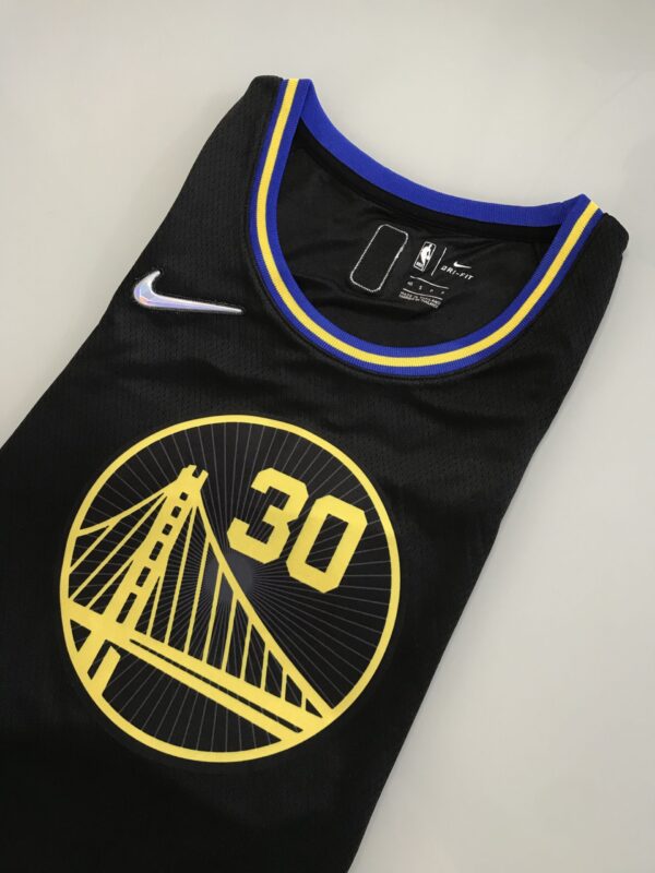 Camiseta Regata NBA Golden State Warriors Curry 30 City Edition Preta 2022 Nike - Imagem 13