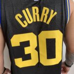 Camiseta Regata NBA Golden State Warriors Curry 30 City Edition Preta 2022 Nike - Imagem 10