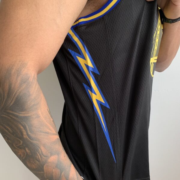 Camiseta Regata NBA Golden State Warriors Curry 30 City Edition Preta 2022 Nike - Imagem 7