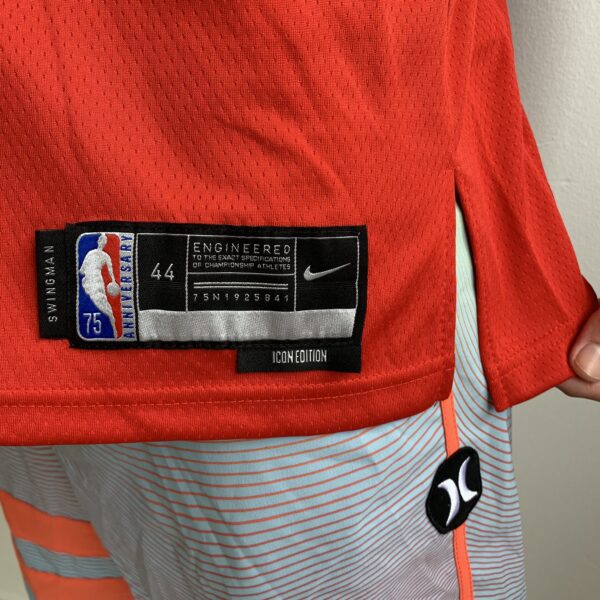 Camiseta Regata NBA Chicago Bulls Zach Lavine 8 Icon Edition Vermelha 2022 Nike - Imagem 6