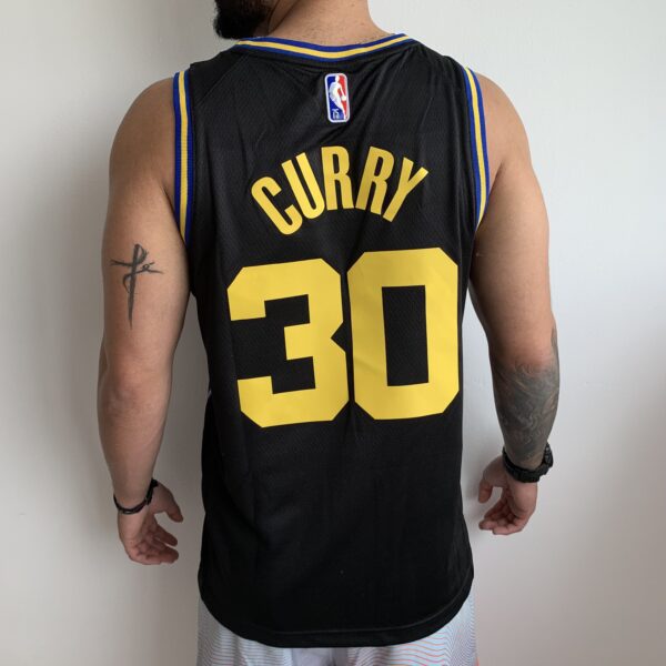 Camiseta Regata NBA Golden State Warriors Curry 30 City Edition Preta 2022 Nike - Imagem 9