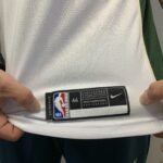 Camiseta Regata Basquete NBA Milwaukee Bucks - Giannis Antetokounmpo 34 City Edition Nike - Branca - Imagem 6