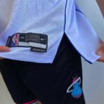 Camiseta Regata NBA Dallas Mavericks Luka Doncic 77 Association Edition Branca 2022 Nike - Imagem 6