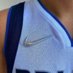 Camiseta Regata NBA Dallas Mavericks Luka Doncic 77 Association Edition Branca 2022 Nike - Imagem 5