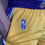 Short Bermuda NBA Los Angeles Lakers Icon Edition Amarela 2022 Nike - Imagem 4