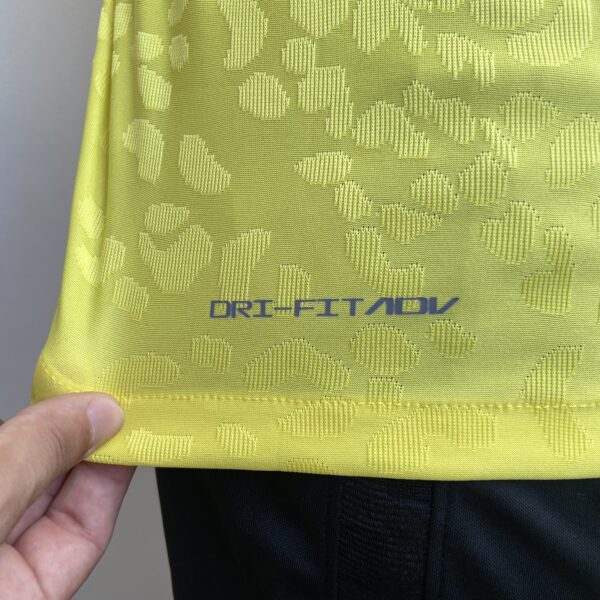 Camisa Brasil Seleção Brasileira Home Amarela Jogador Copa do Mundo Catar 2022 Nike - Imagem 12