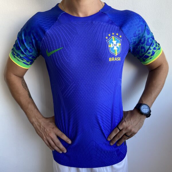 Camisa Brasil Seleção Brasileira Away Azul Jogador Copa do Mundo Catar 2023 Nike - Imagem 4