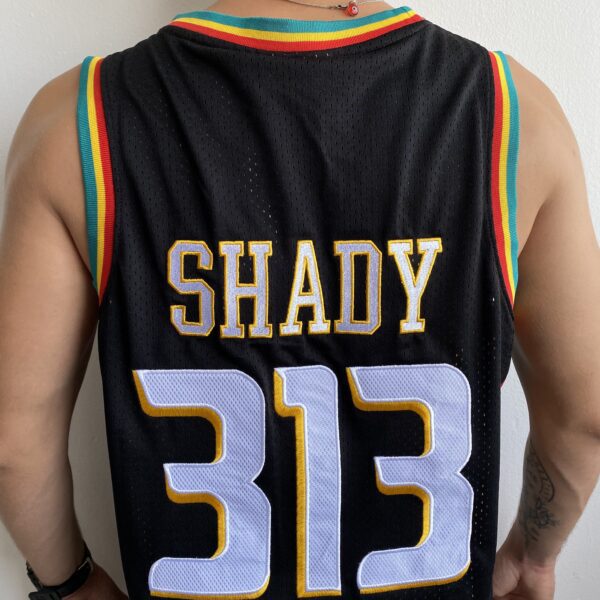 Camiseta Regata NBA Mitchell & Ness - Detroit Pistons - Slim Shady 313 - Edição Especial - NBA Remix - Colab Parceria Eminem - Preta - Imagem 13