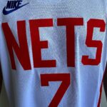 Camiseta Regata Basquete NBA Swingman Brooklyn Nets Durant 7 Classic Edition Branca 2023 Nike - Imagem 3