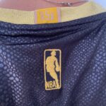 Camiseta Regata Basquete NBA Los Angeles Lakers Preta Mamba Negra - Black Mamba - 24 Kobe Bryant - 5x - Edição Comemorativa - Preta Dourada - Fios de Ouro - Adidas - Imagem 16