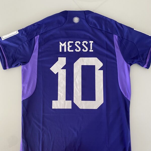 Camisa Seleção Argentina Away - Campeão Mundial - (2) Patch Copa do Mundo Catar - 3 Estrelas - Messi 10 - 2023 Adidas - Versão Torcedor - Imagem 14