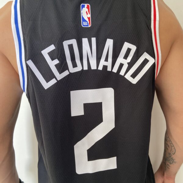 Camiseta Regata NBA Los Angeles Clippers Kawhi Leonard 2 City Edition 2023 Preta Colorida Nike - Imagem 13