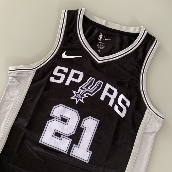 Camiseta Regata NBA Swingman San Antonio Spurs - Tim Duncan 21 - Icon Edition Preta Nike - Imagem 12