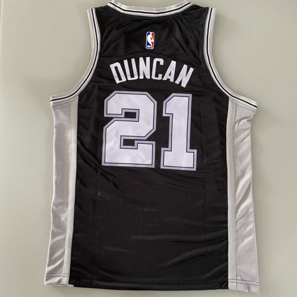 Camiseta Regata NBA Swingman San Antonio Spurs - Tim Duncan 21 - Icon Edition Preta Nike - Imagem 19
