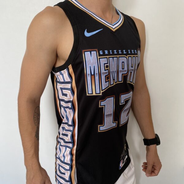 Camiseta Regata Basquete NBA Swingman Memphis Grizzlies Ja Morant 12 City Edition Preta 2023 Nike - Imagem 7