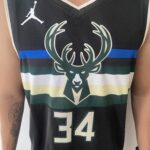 Camiseta Regata Basquete NBA Milwaukee Bucks Giannis Antetokounmpo 34 - Statement Edition Preta 2019 - Jordan - Imagem 4