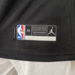 Camiseta Regata Basquete NBA Milwaukee Bucks Giannis Antetokounmpo 34 - Statement Edition Preta 2019 - Jordan - Imagem 10