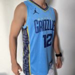 Camiseta Regata Basquete NBA Swingman Memphis Grizzlies Ja Morant 12 Statement Edition Azul 2023 Jordan - Imagem 7