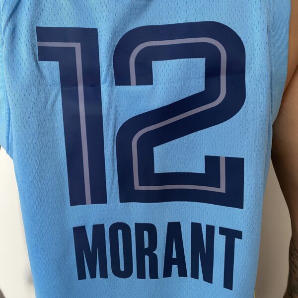 Camiseta Regata Basquete NBA Swingman Memphis Grizzlies Ja Morant 12 Statement Edition Azul 2023 Jordan - Imagem 17
