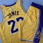 Kit Conjunto Camiseta Regata e Bermuda Short NBA Los Angeles Lakers Icon Edition Amarela 2022 Nike - Imagem 6