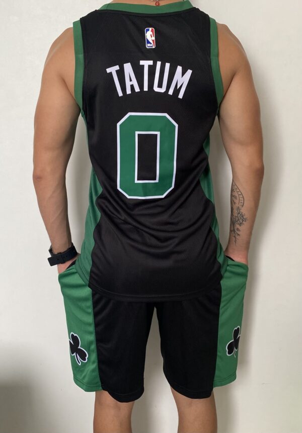 Kit Conjunto Camiseta Regata e Bermuda Short Basquete NBA Boston Celtics Statement Edition Preta 2022 Jordan - Imagem 14