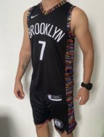Kit Conjunto Camiseta Regata e Bermuda Short Basquete NBA Brooklyn Nets City Edition Nike - Imagem 2