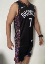 Kit Conjunto Camiseta Regata e Bermuda Short Basquete NBA Brooklyn Nets City Edition Nike - Imagem 3