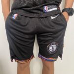 Kit Conjunto Camiseta Regata e Bermuda Short Basquete NBA Brooklyn Nets City Edition Nike - Imagem 4