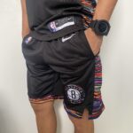 Kit Conjunto Camiseta Regata e Bermuda Short Basquete NBA Brooklyn Nets City Edition Nike - Imagem 5