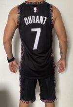 Kit Conjunto Camiseta Regata e Bermuda Short Basquete NBA Brooklyn Nets City Edition Nike - Imagem 7