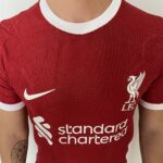 Camisa Liverpool Home Versão Jogador 2024 Vermelha Nike - Imagem 4