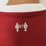 Camisa Liverpool Home Versão Jogador 2024 Vermelha Nike - Imagem 15
