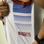 Camiseta Regata NBA Denver Nuggets Nikola Jokic 15 City Edition Branca 2023 Nike - Imagem 11