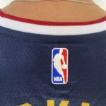 Camiseta Regata NBA Denver Nuggets Nikola Jokic 15 Icon Edition Azul Escura 2023 Nike - Imagem 16