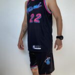 Kit Conjunto Camiseta Regata e Bermuda Short Basquete NBA Miami Heat City Edition 2021 Nike