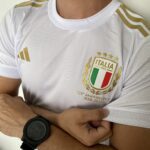 Camisa Seleção Itália Comemorativa 125 Anos 2023 Branca Dourada Adidas - Imagem 11
