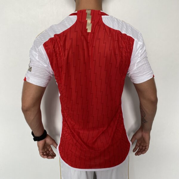 Camisa Arsenal Home Versão Jogador 2024 Vermelha Adidas - Imagem 19