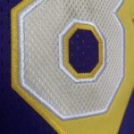 Camiseta Regata Basquete NBA Los Angeles Lakers Mitchell & Ness 8 de Fevereiro de 1998 Roxa – Kobe Bryant – 8 – Edição Especial – All Star - Imagem 13