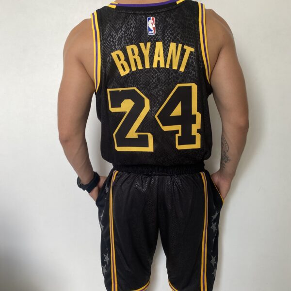 Short Bermuda NBA Los Angeles Lakers Preta Mamba Negra - Black Mamba - Kobe Bryant Edição Especial Nike - Imagem 13