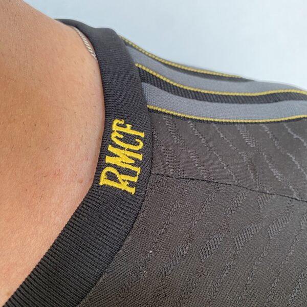 Camisa Real Madrid Third Versão Jogador 2024 Preta Adidas - Imagem 12