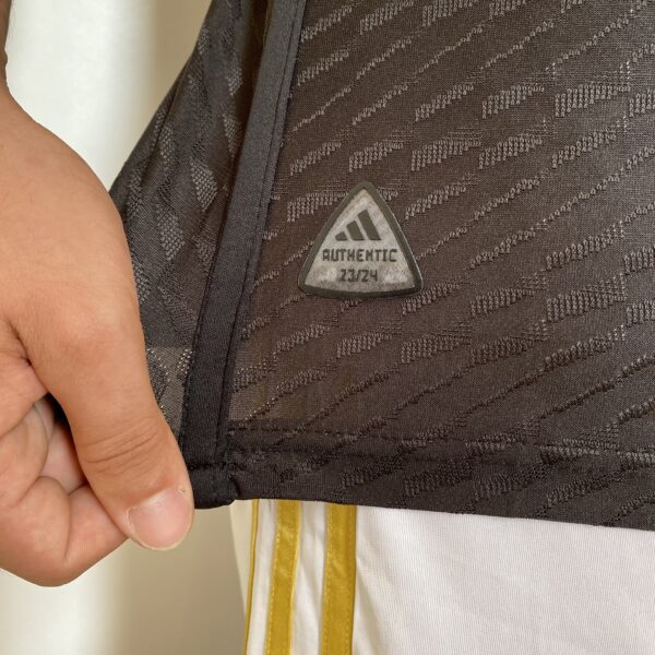 Camisa Real Madrid Third Versão Jogador 2024 Preta Adidas - Imagem 19