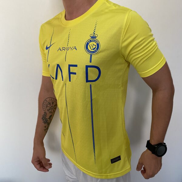 Camisa Al Nassr Home Versão Jogador Cristiano Ronaldo 7 CR7 2024 Nike Amarela - Imagem 12