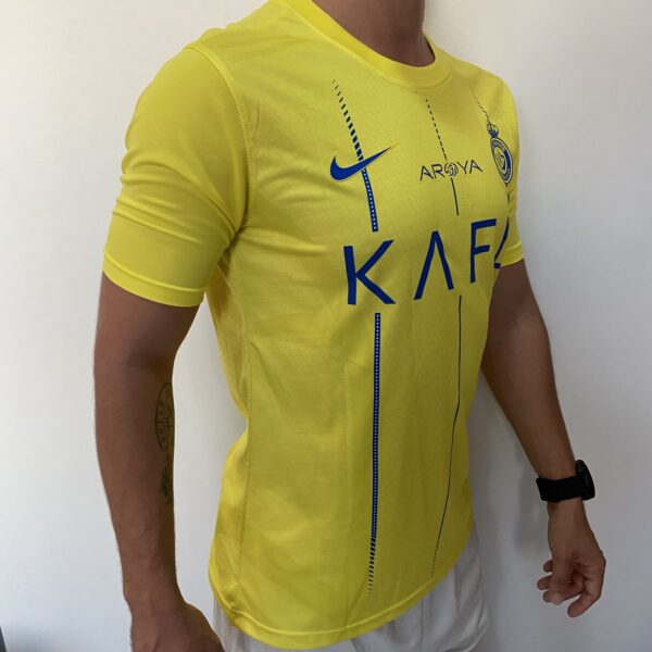 Camisa Al Nassr Home Versão Jogador Cristiano Ronaldo 7 CR7 2024 Nike Amarela - Imagem 13