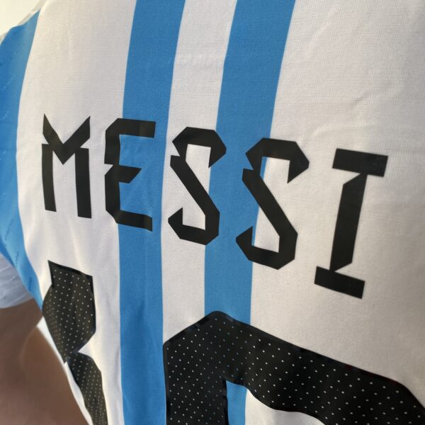 Camisa Seleção Argentina Home - Campeão Mundial - (2) Patch Copa do Mundo Catar - 3 Estrelas - Messi 10 - 2023 Adidas - Versão Jogador - Imagem 30