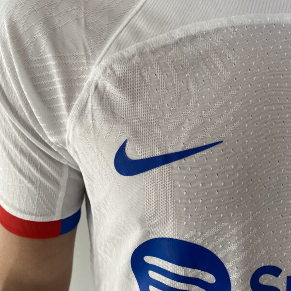 Camisa Barcelona Away Versão Jogador 2024 Branca Nike - Imagem 4