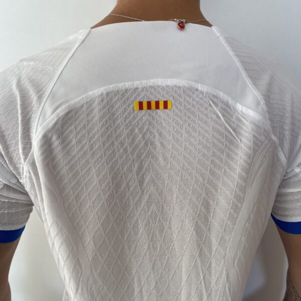 Camisa Barcelona Away Versão Jogador 2024 Branca Nike - Imagem 21