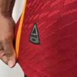 Camisa Roma Home Versão Jogador 2024 Vermelha Adidas - Imagem 17