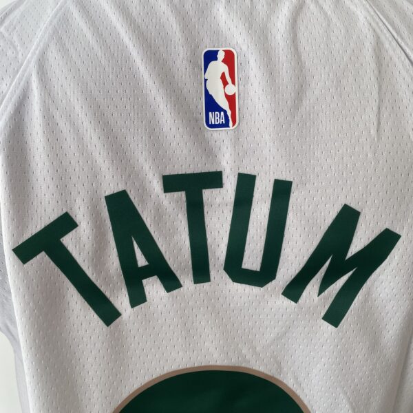 Camiseta Regata Basquete NBA Swingman Boston Celtics 0 Jayson Tatum City Edition Branca - Springfield - 2024 Nike - Imagem 18