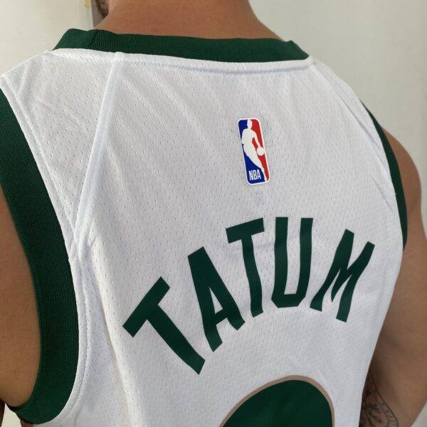 Camiseta Regata Basquete NBA Swingman Boston Celtics 0 Jayson Tatum City Edition Branca - Springfield - 2024 Nike - Imagem 19